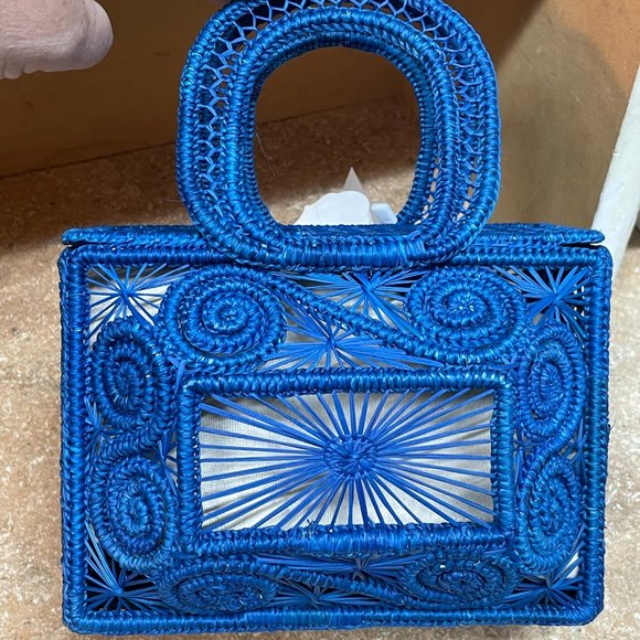 APAYA Handbags - NEW WITH TAGS FAIR TRADE APAYA WICKER TOP HANDLE CARRY PURSE BAG IN BOLD BLUE!